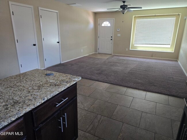 Building Photo - 808 Ballard Shapleigh Pl