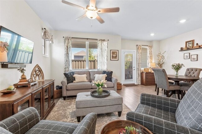 Building Photo - 614 Seabreeze Dr