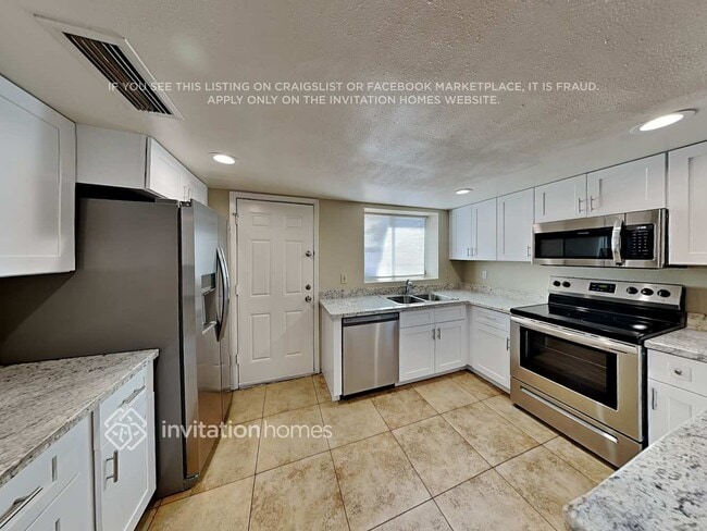 Building Photo - 4145 W Michelle Dr