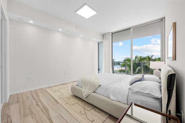 Building Photo - 2200 N Ocean Blvd