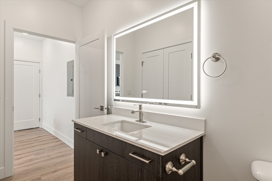 Building Photo - 6129 W 100 S