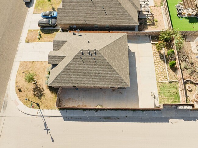 Building Photo - 6919 Kate Reed Dr