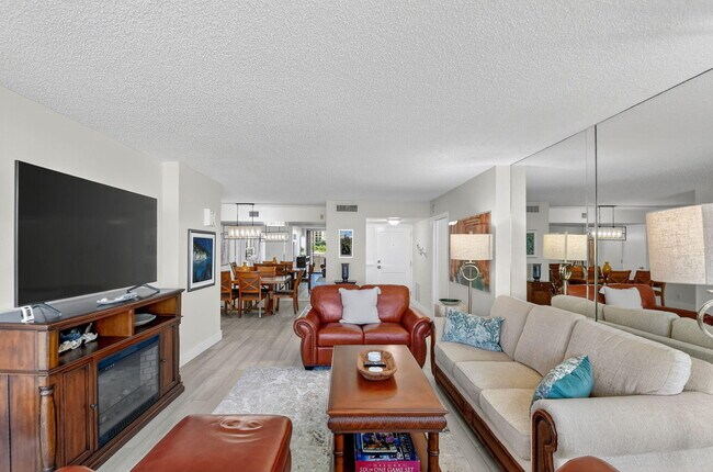 Building Photo - 3400 N Ocean Dr