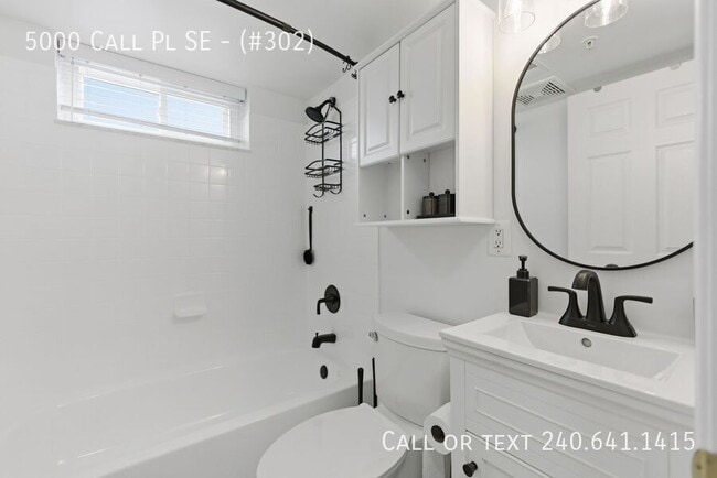 Building Photo - 5000 Call Pl SE