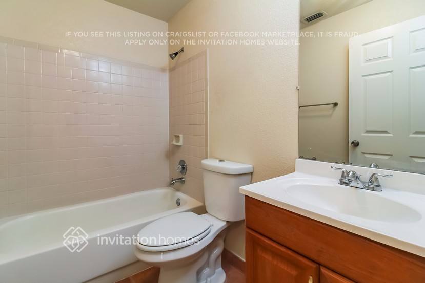 Building Photo - 5447 Twin Oakes Rd