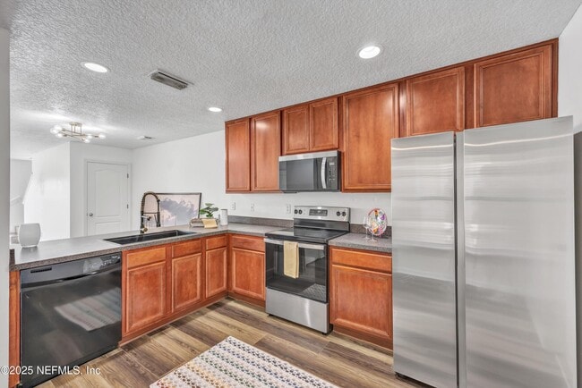 Building Photo - 427 Cabernet Pl