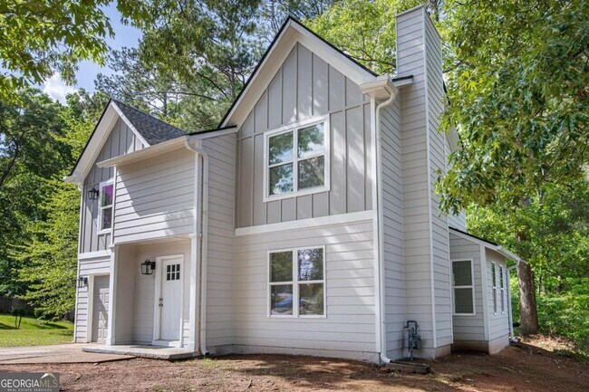 Building Photo - 6898 Babbling Brook Dr