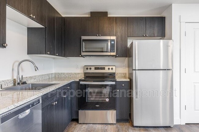 Building Photo - 485 S 38th Ave