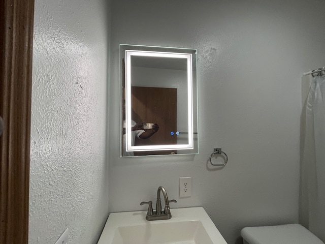 Building Photo - 601 Rizek Dr