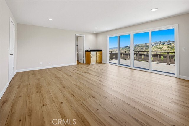 Building Photo - 1840 Temple Hills Dr