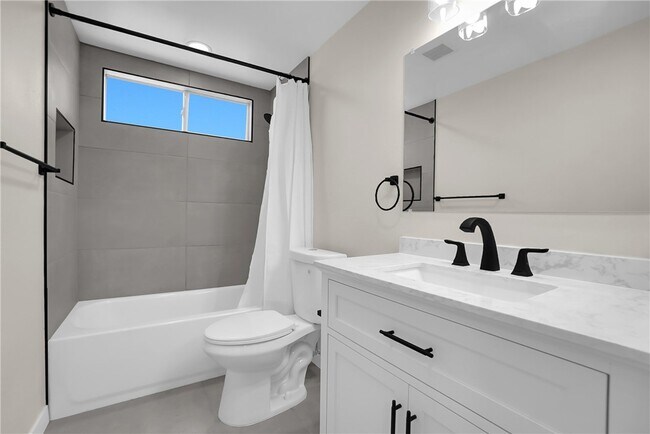 Building Photo - 1242 Sultan Cir