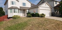 Building Photo - 4 bedroom, 3 bath home on Northeast side o...