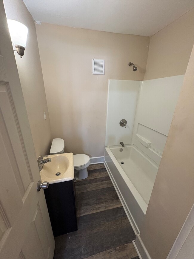 Building Photo - 198 Court St