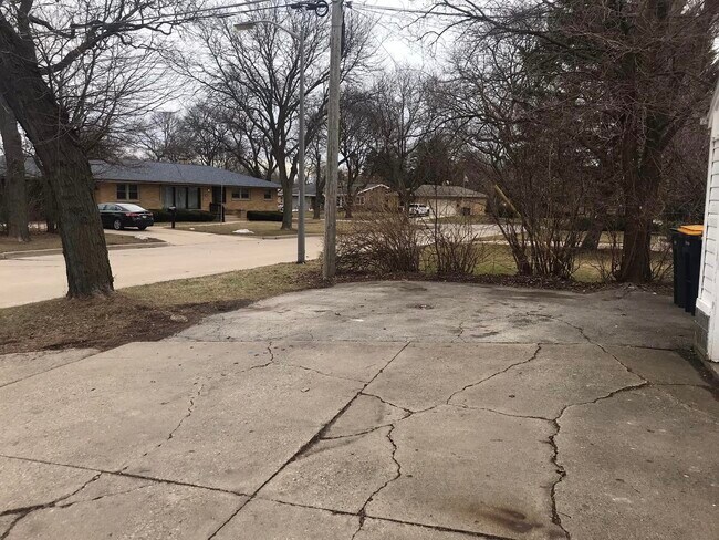 Building Photo - 2968 S 84th St