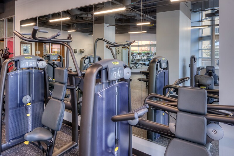 Building Photo - 551 N State St