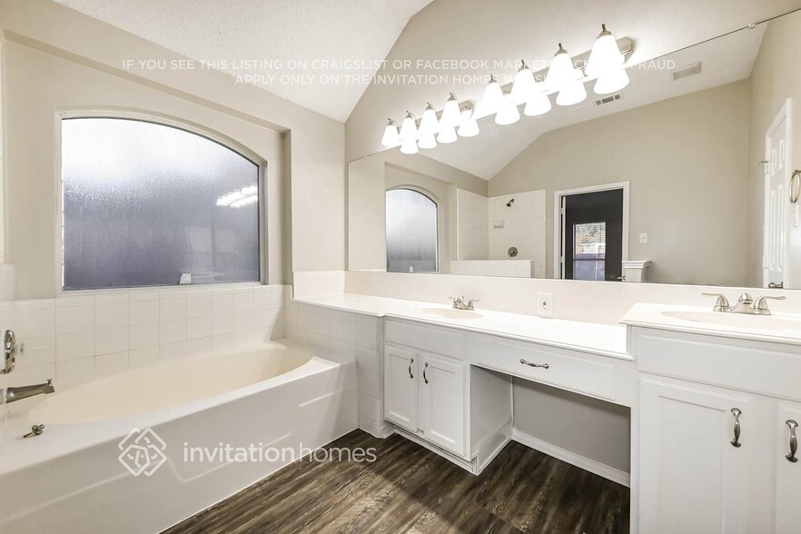 Building Photo - 915 Sea Shell Dr