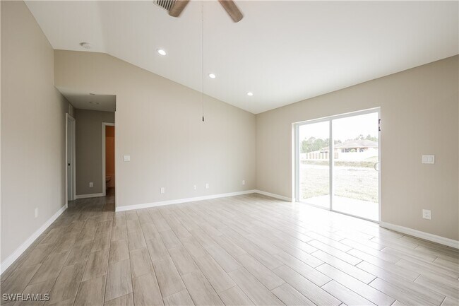 Building Photo - 3237 Ruth Ln