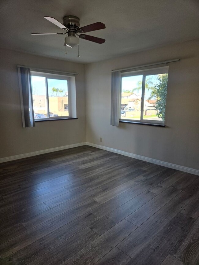 Building Photo - Chestnut