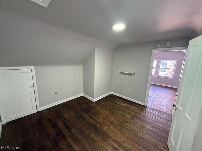 Building Photo - 713 South Blvd