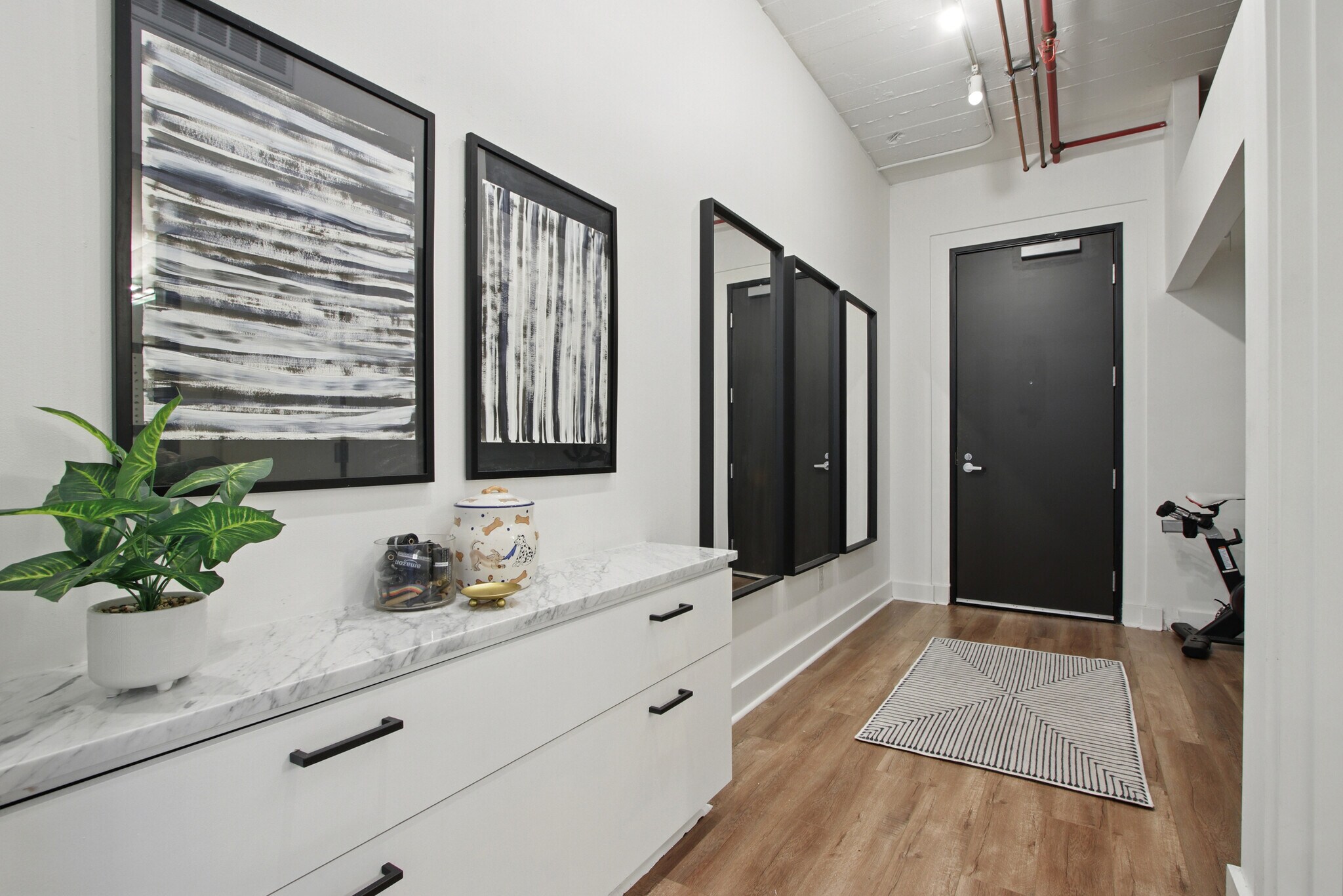 Building Photo - 300 NW 8th Ave