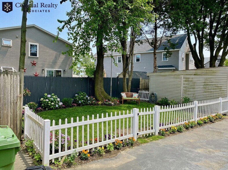 Building Photo - 8 Hearn St