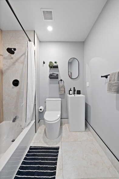 Building Photo - 341 Palisade Ave