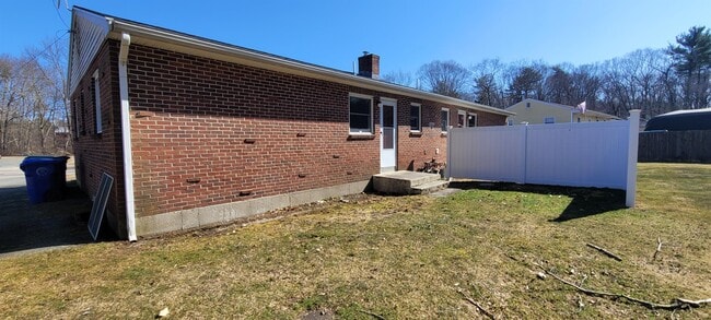 Building Photo - 186 Manzella Ct