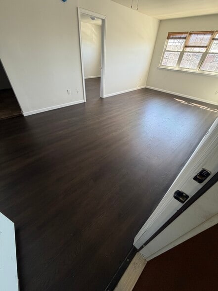 Building Photo - 288 College Dr