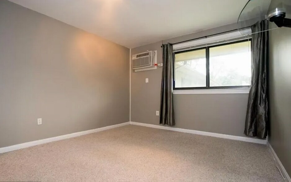 Building Photo - 3109 Naylor Rd SE