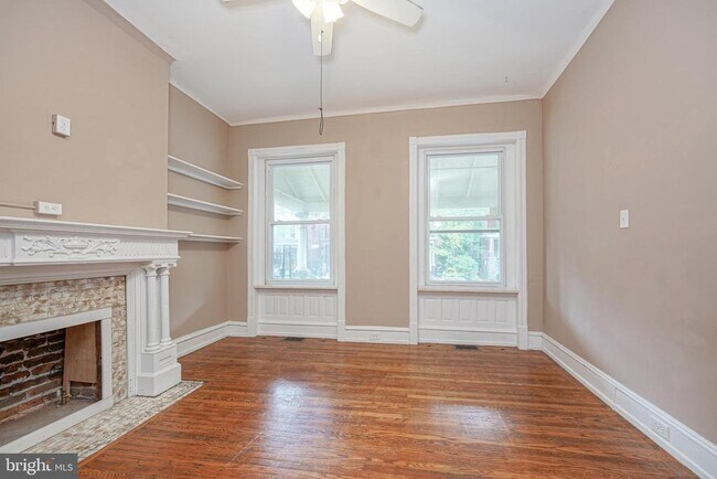 Building Photo - 1119 S 46th St