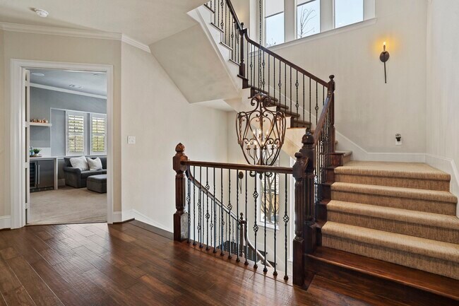 Building Photo - 622 Pink Azalea Trail