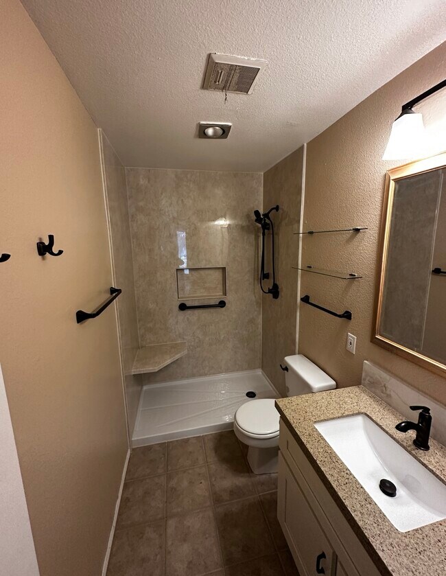 Building Photo - 9916 Scripps Westview Wy