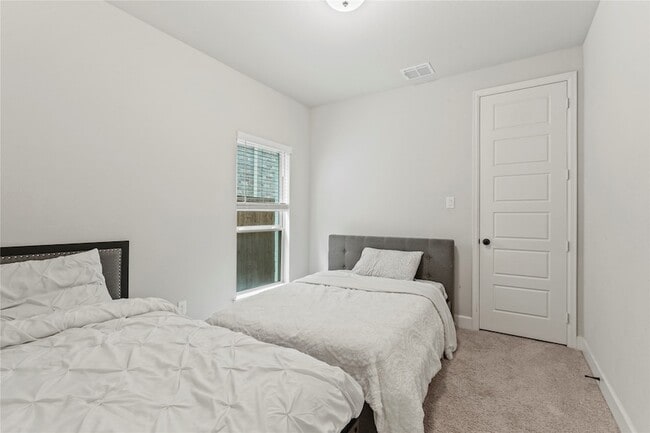 Building Photo - 1219 Rushcroft Wy