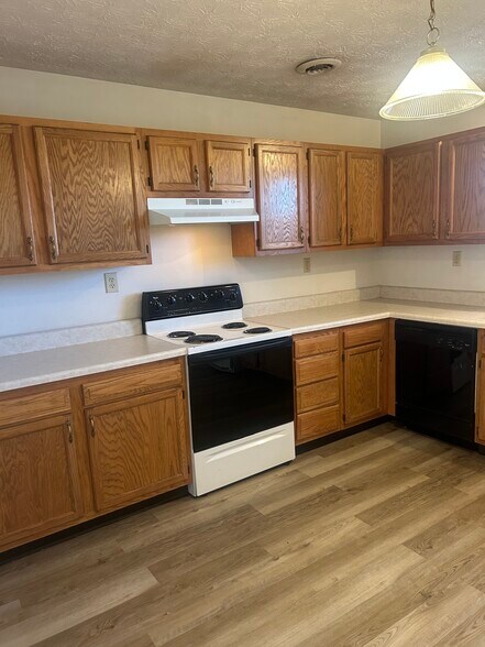 Building Photo - 244 Burkhardt Way