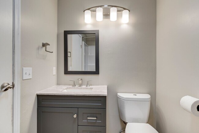 Building Photo - Updated 3 Bedroom, 2 Bath Home with Spacio...