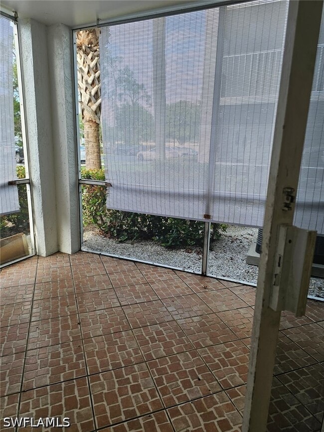 Building Photo - 108 Santa Clara Dr