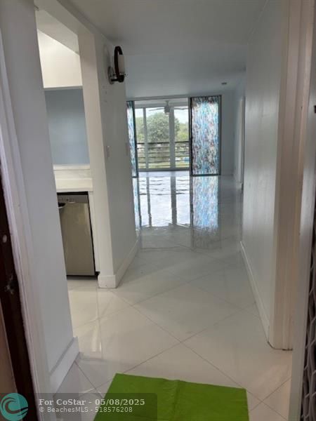 Building Photo - 1811 Sabal Palm Dr