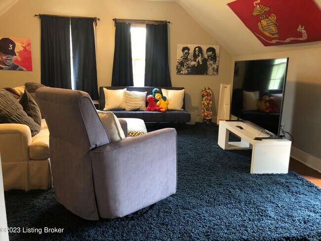 Building Photo - 11900 Spring Garden Ln