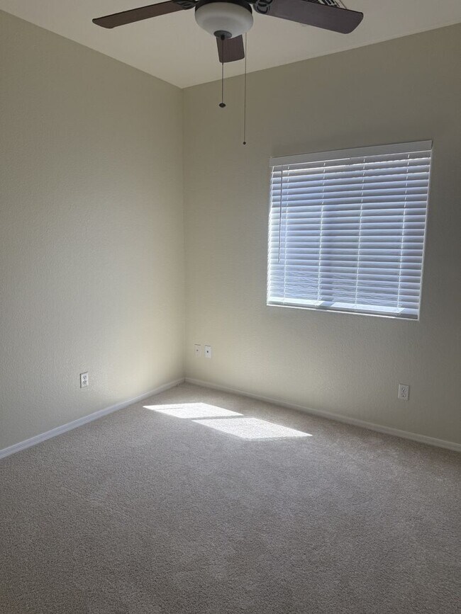 Building Photo - 4 Bedroom in San Tan Ranch, Gilbert!