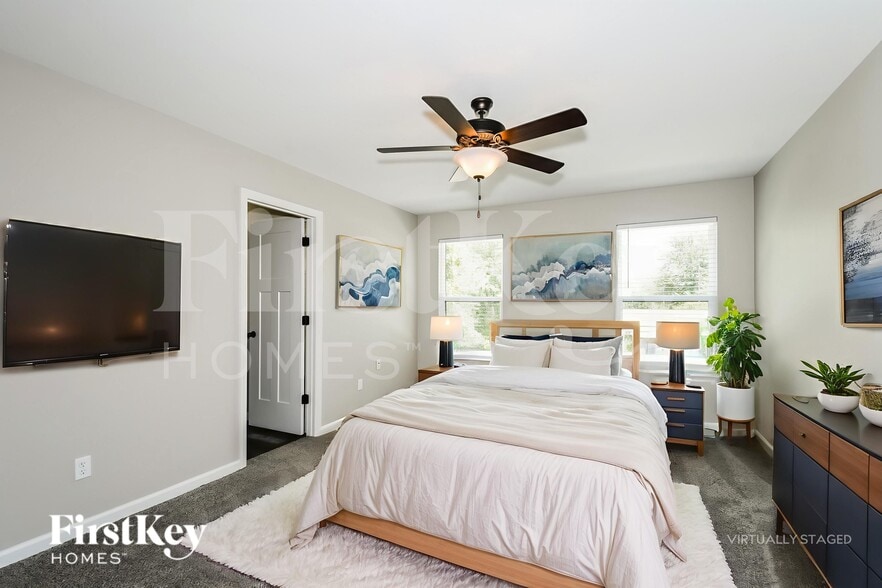 Building Photo - 2220 Tenbrook Rd