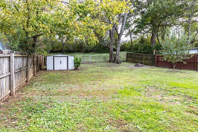 Building Photo - 3912A Burrus St