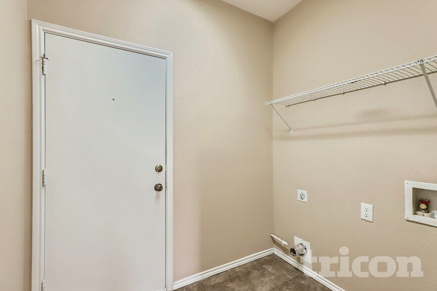 Building Photo - 3413 Canyon View Ct