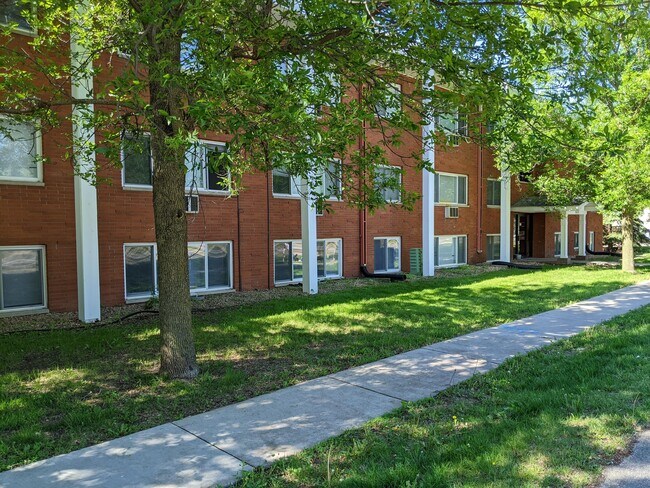 Interior Photo - Sherwood Glen