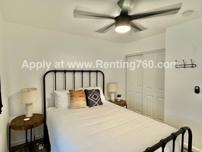 Building Photo - Furnished or Unfurnished Home With Incredi...
