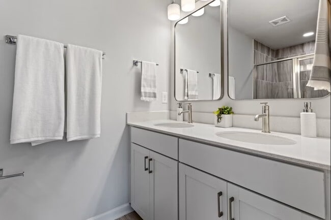 Building Photo - 110 Lewes Ave