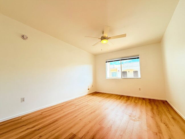 Building Photo - Stylish & Spacious 2-Bedroom Condo for Ren...