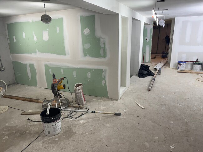 Building Photo - 190 Whitney Ave