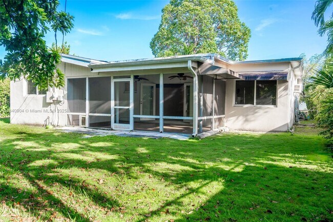 Building Photo - 8475 SW 43rd St