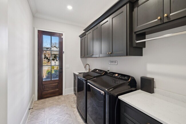 Building Photo - 8681 Belladonna Dr