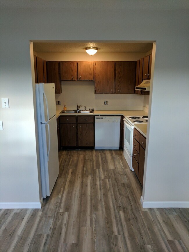 Building Photo - 3415 Mahoney Dr